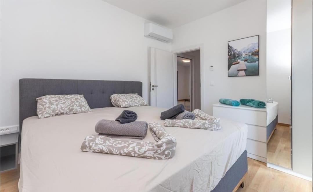 Dvj Apartments 3 Sveti Filip i Jakov Eksteriør billede
