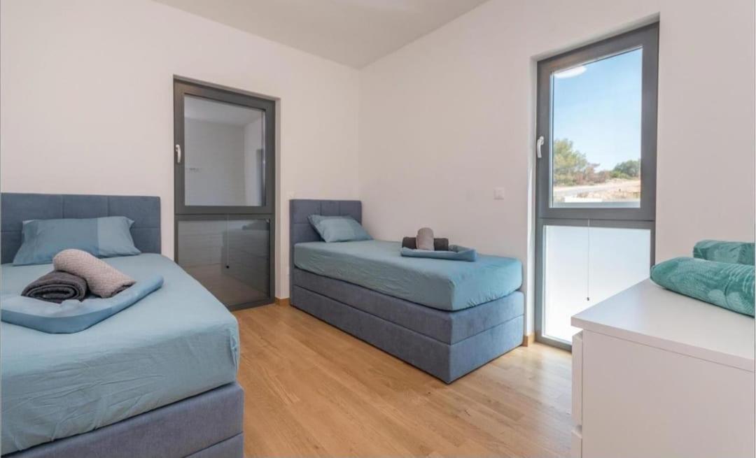 Dvj Apartments 3 Sveti Filip i Jakov Eksteriør billede